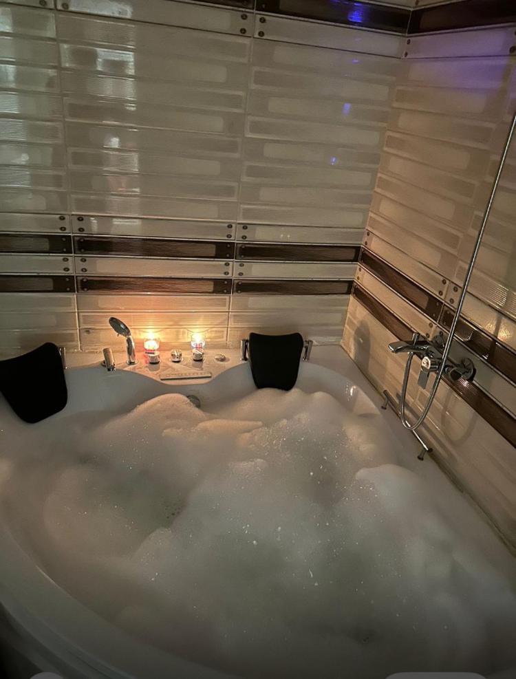Al Lord Hotel Abu Qa'ar エクステリア 写真