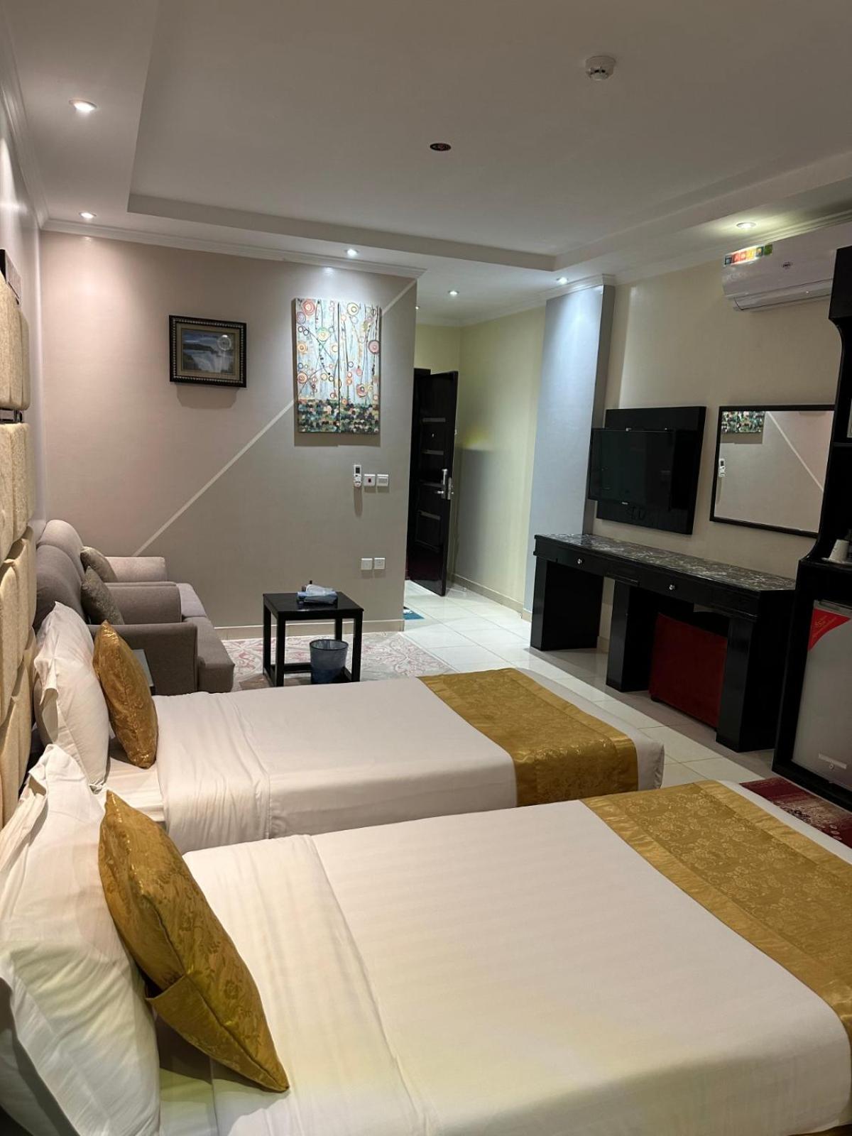 Al Lord Hotel Abu Qa'ar エクステリア 写真