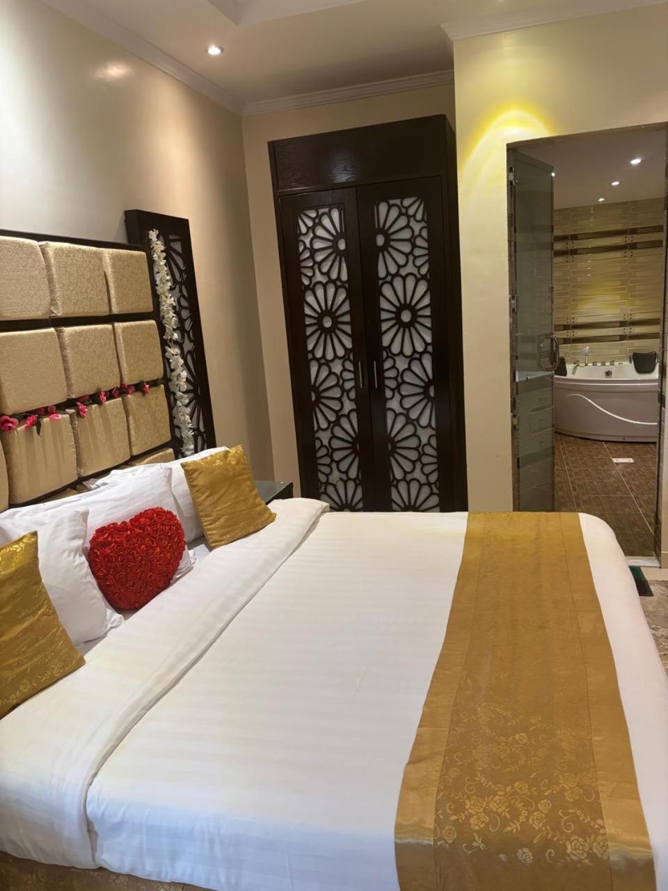 Al Lord Hotel Abu Qa'ar エクステリア 写真