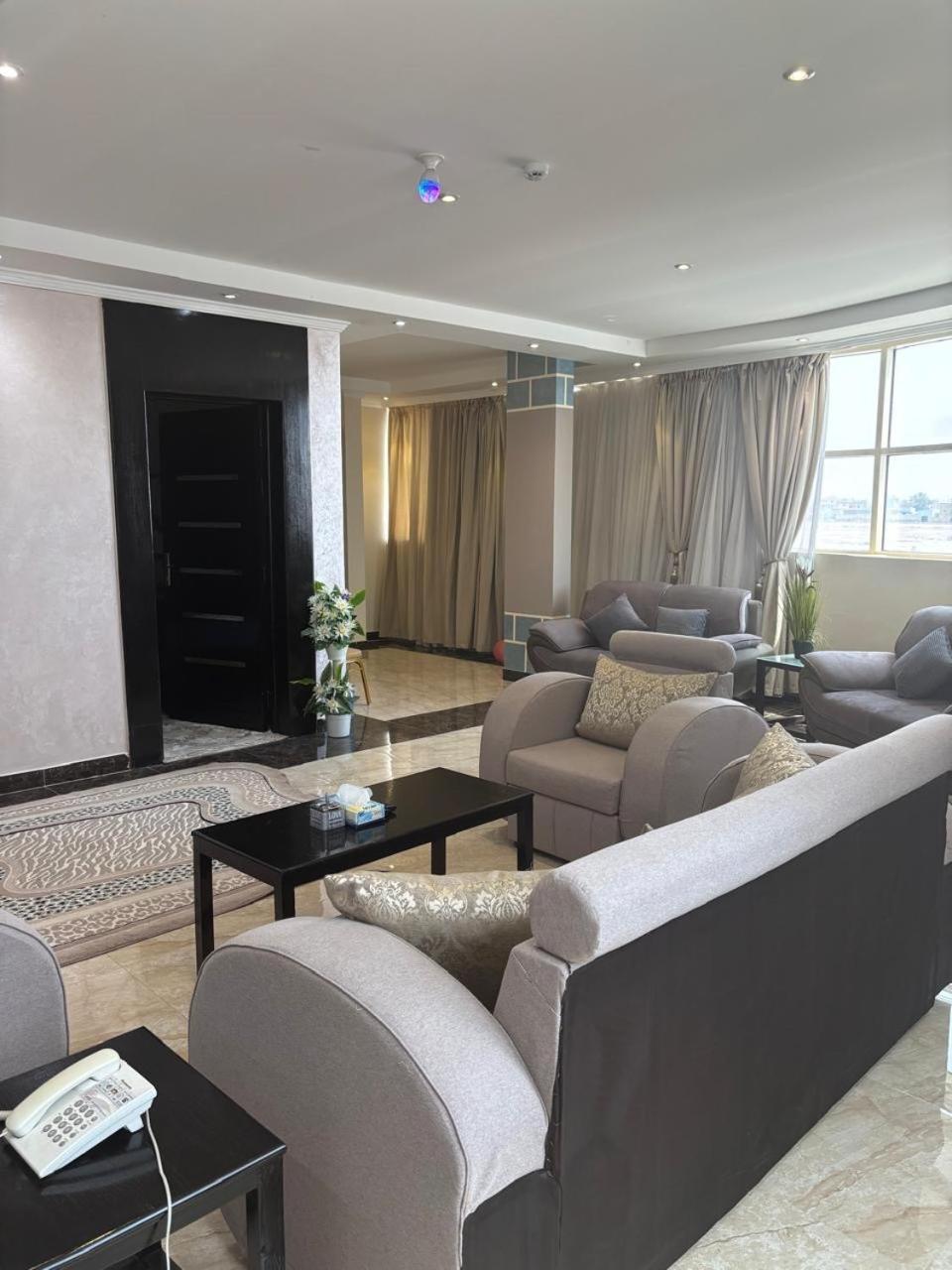 Al Lord Hotel Abu Qa'ar エクステリア 写真